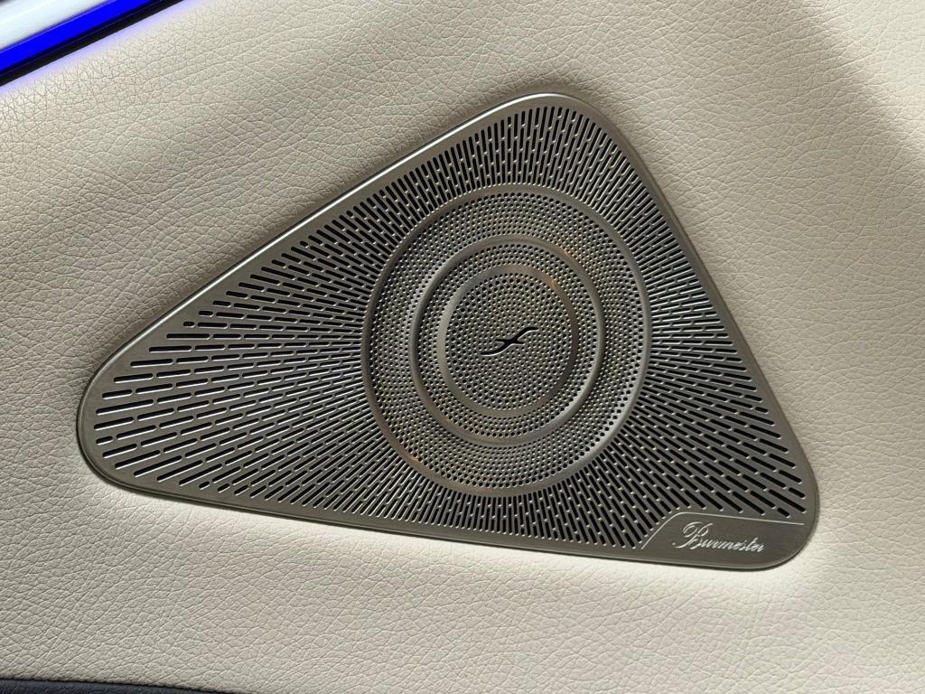 Mercedes-Benz S-Class view 43
