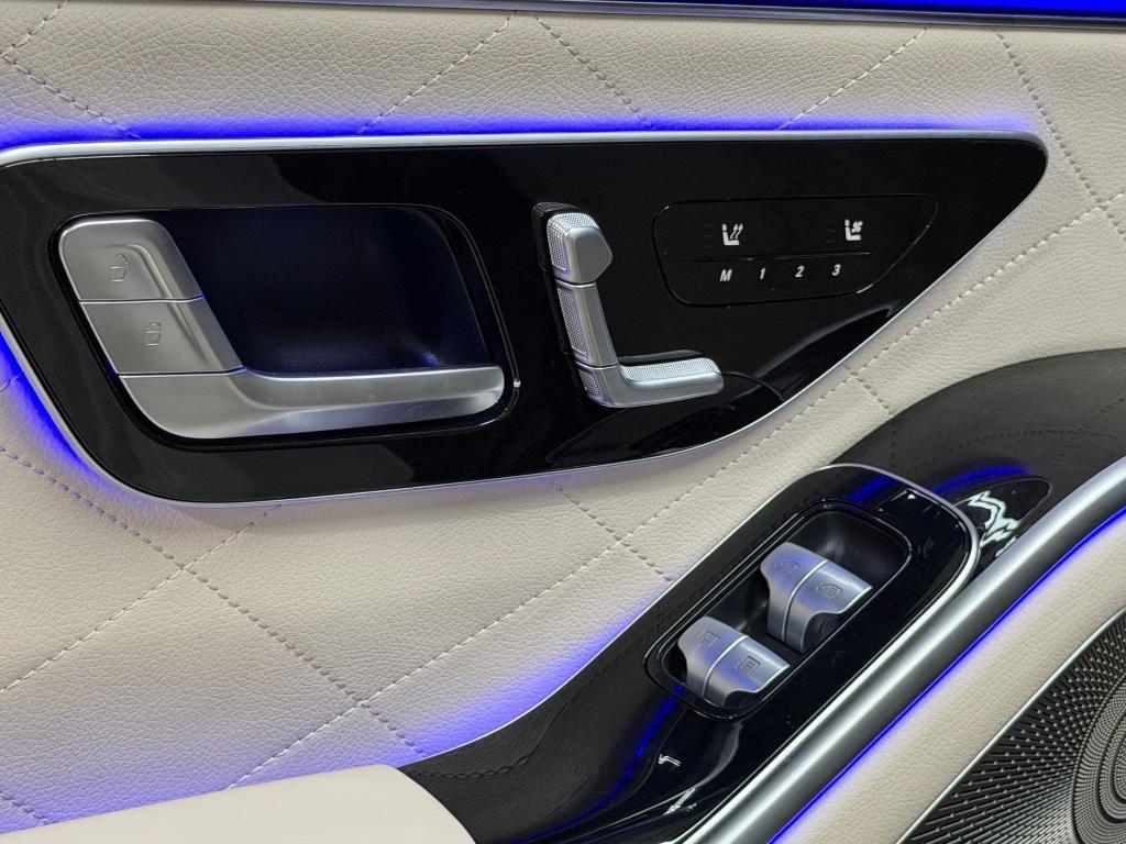 Mercedes-Benz S-Class view 49