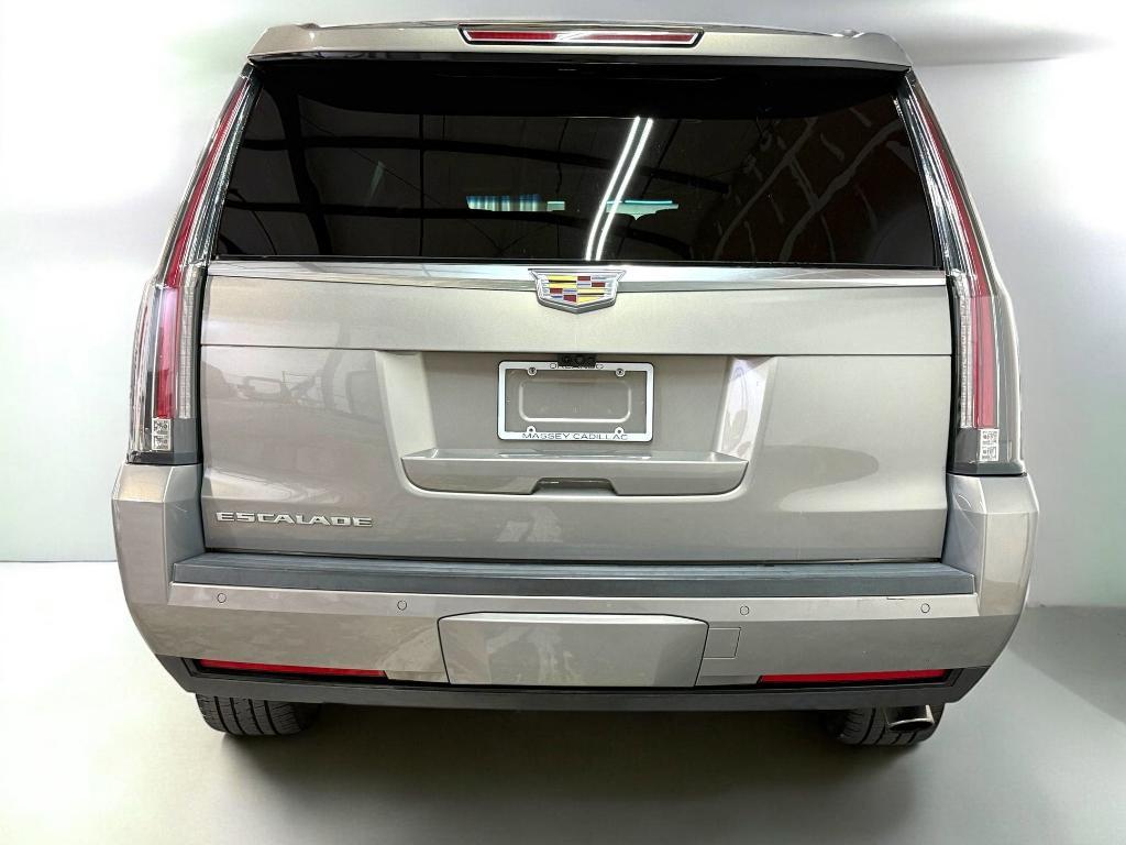 used 2018 Cadillac Escalade ESV car, priced at $21,996