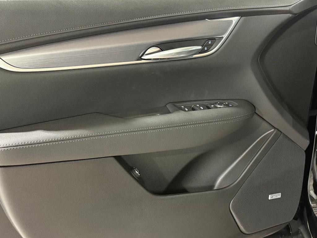 new 2026 Cadillac XT5 car, priced at $47,912