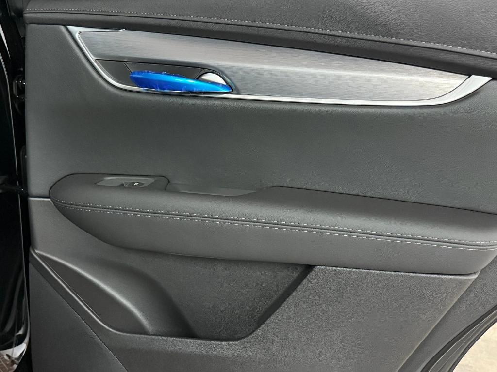 new 2026 Cadillac XT5 car, priced at $47,912