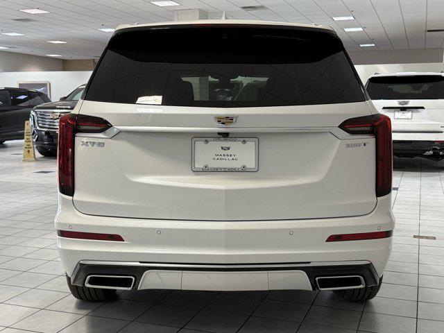 new 2025 Cadillac XT6 car, priced at $50,313