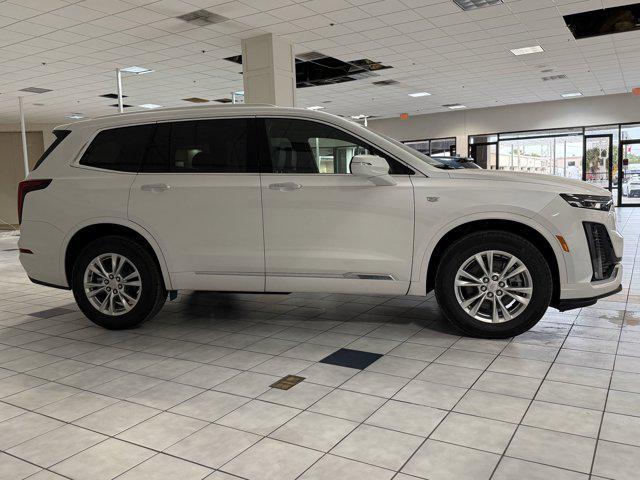 new 2025 Cadillac XT6 car, priced at $50,313