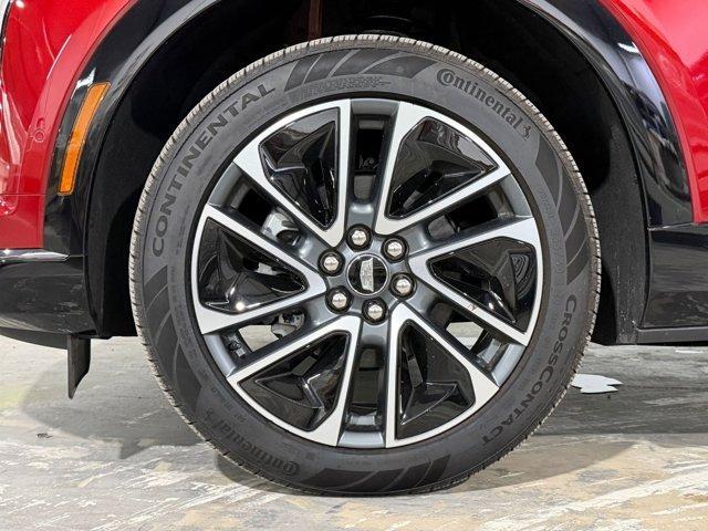 new 2025 Cadillac OPTIQ car, priced at $56,811