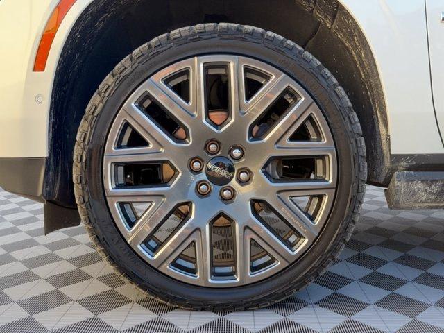 used 2025 GMC Yukon car, priced at $83,137