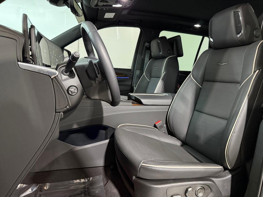 used 2023 Cadillac Escalade car, priced at $72,999