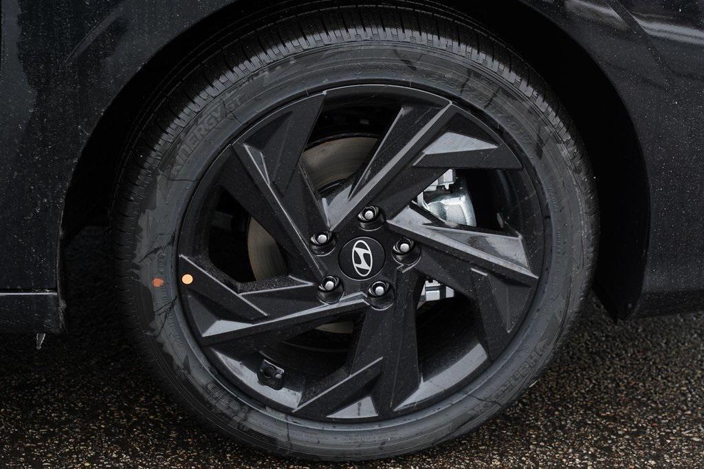 new 2026 Hyundai ELANTRA HEV car, priced at $28,125