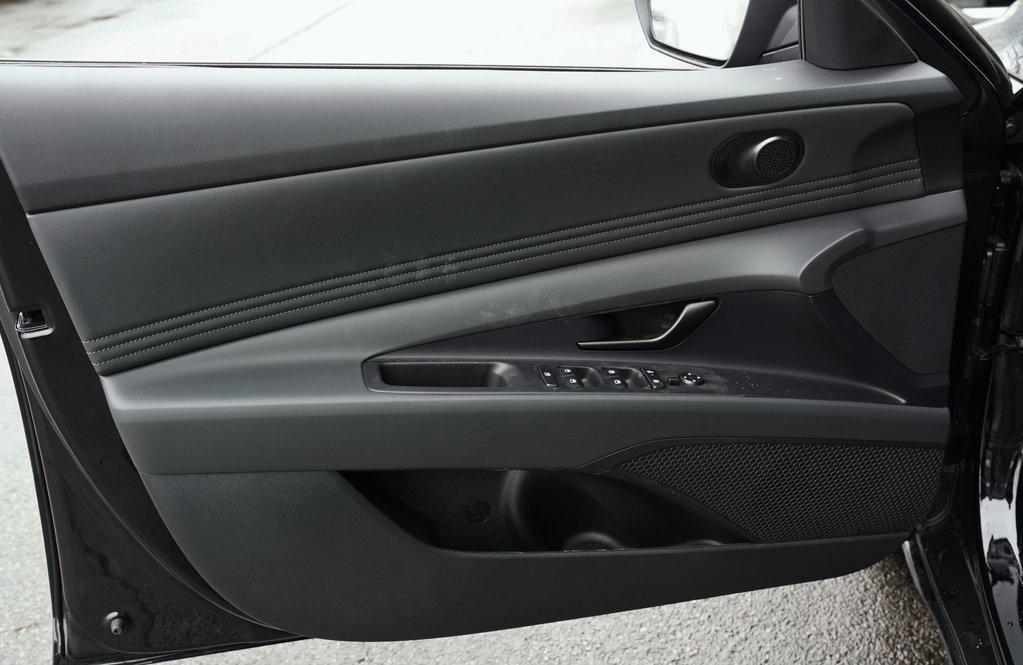 new 2026 Hyundai ELANTRA HEV car, priced at $28,125