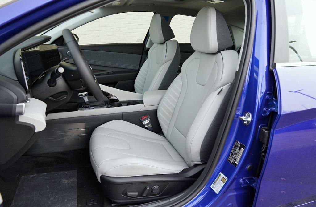 new 2025 Hyundai ELANTRA HEV car, priced at $25,511