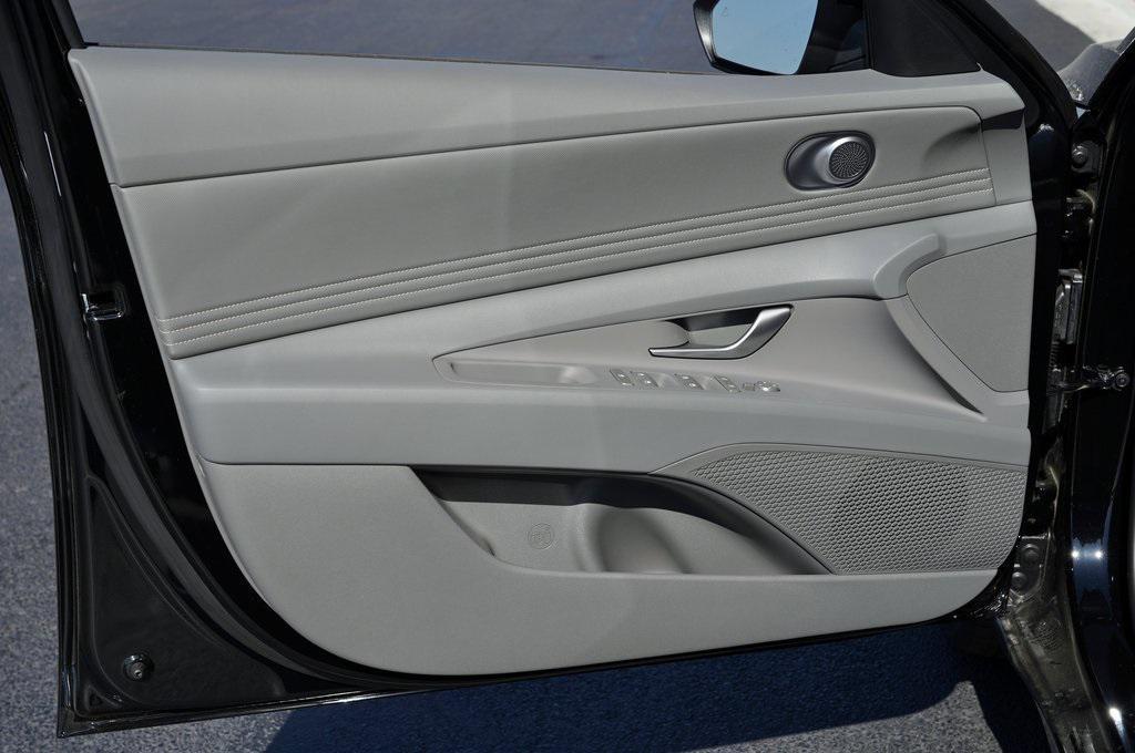 new 2025 Hyundai Elantra car, priced at $25,637