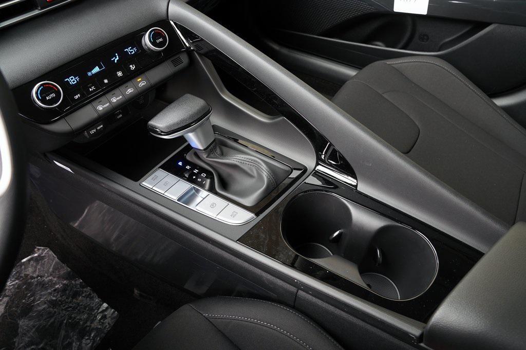 new 2026 Hyundai ELANTRA HEV car, priced at $26,111