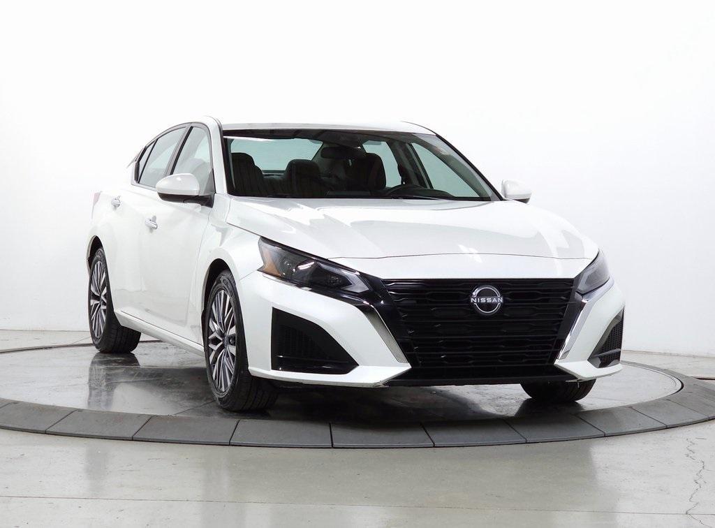 used 2023 Nissan Altima car, priced at $17,500