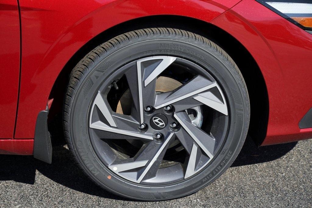new 2025 Hyundai Elantra car, priced at $21,990