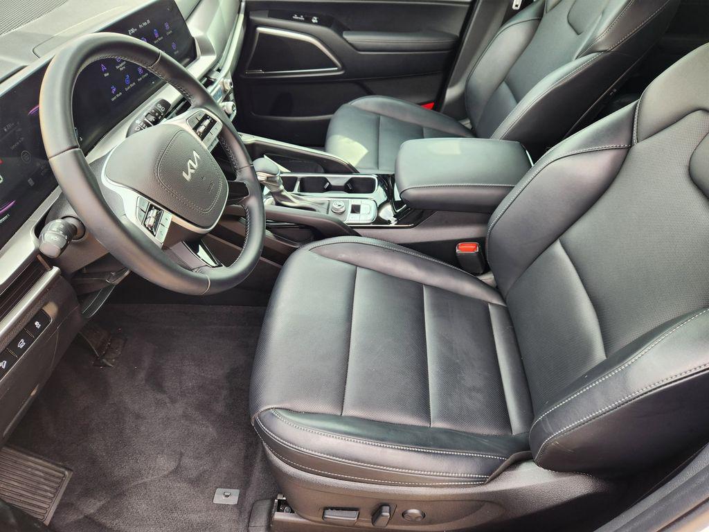 used 2025 Kia Telluride car, priced at $35,000