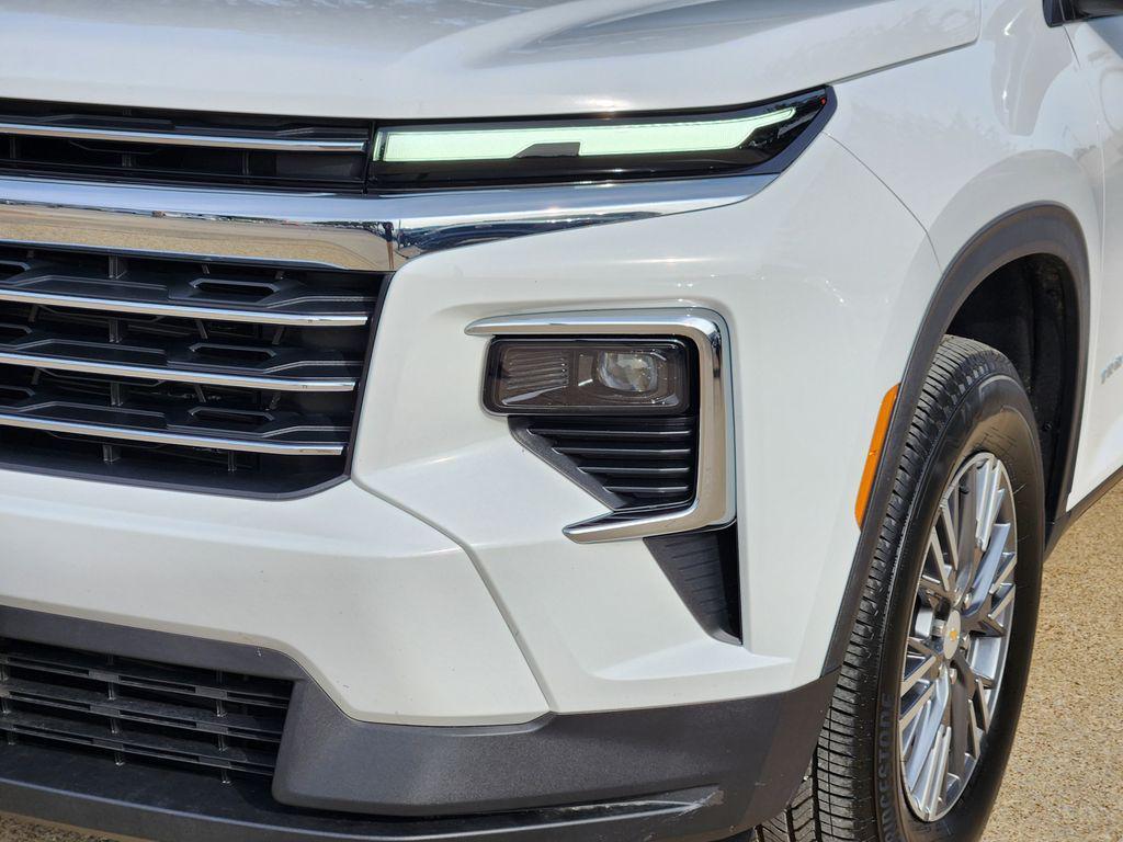 used 2026 Chevrolet Traverse car, priced at $38,497