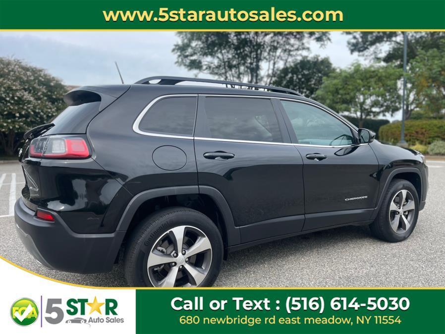 used 2022 Jeep Cherokee car, priced at $18,400