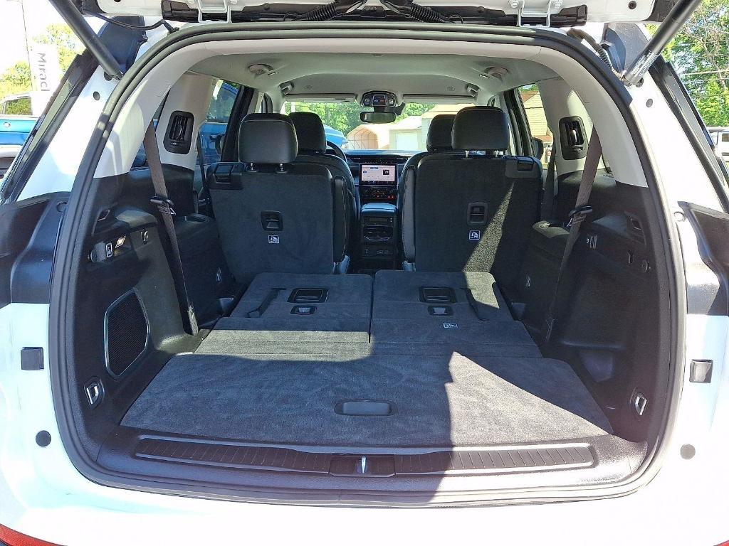 used 2021 Jeep Grand Cherokee L car, priced at $25,995