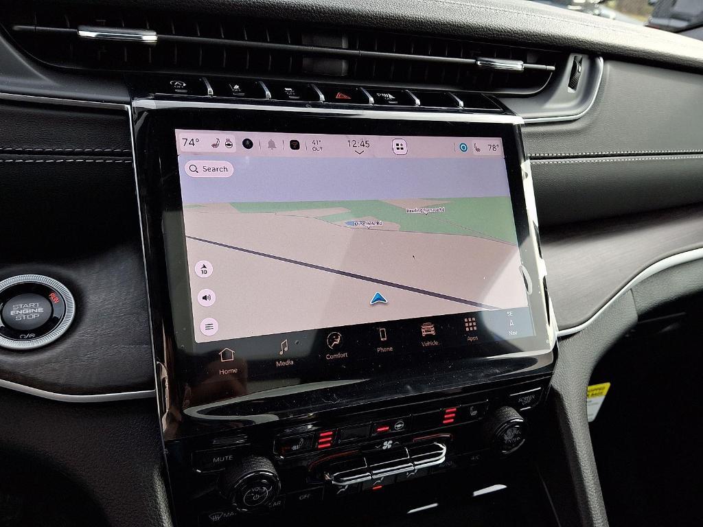 new 2025 Jeep Grand Cherokee car, priced at $44,660