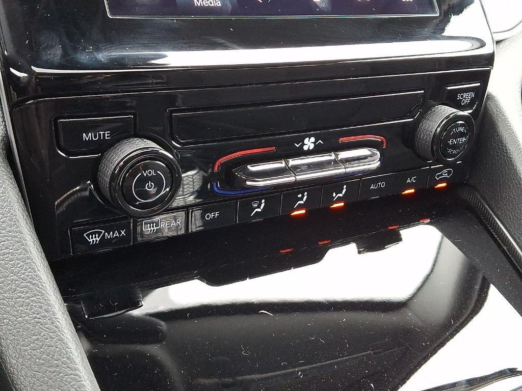 used 2023 Jeep Grand Cherokee car, priced at $28,995