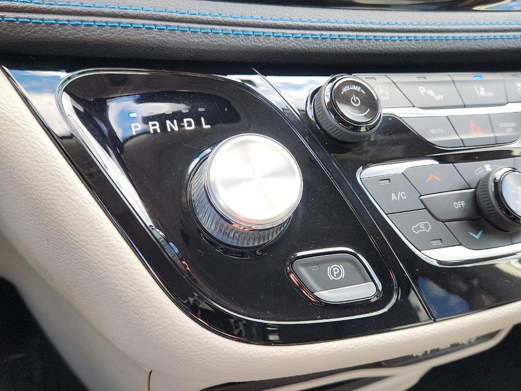 used 2021 Chrysler Pacifica car, priced at $29,500