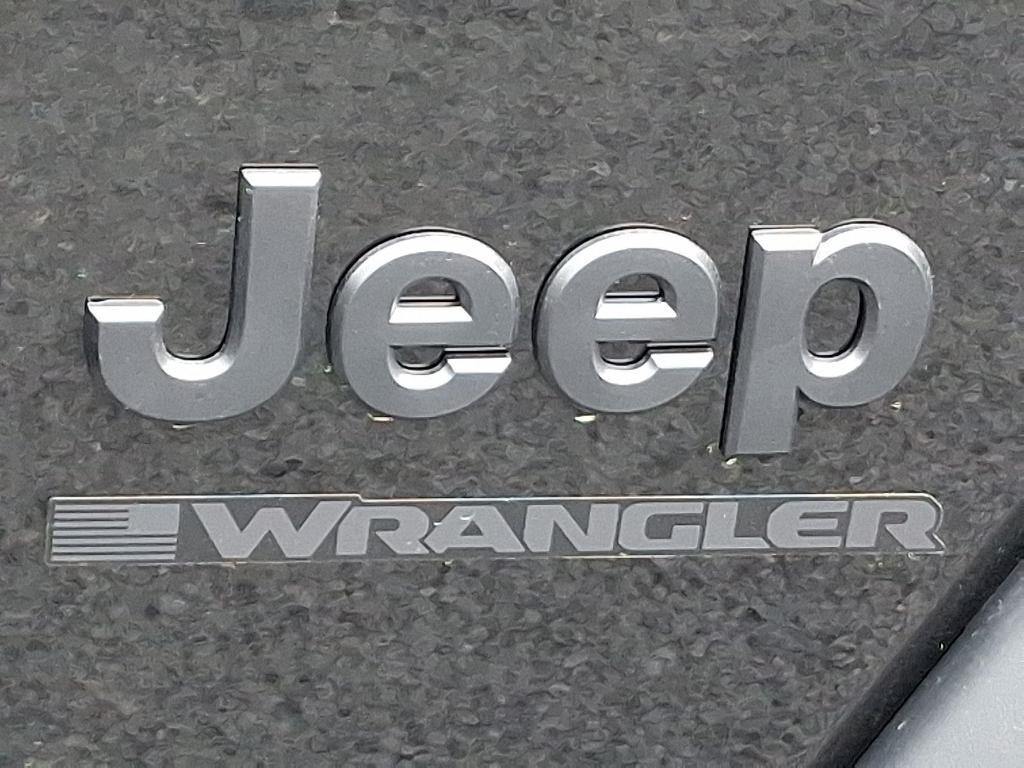 new 2025 Jeep Wrangler car, priced at $45,075