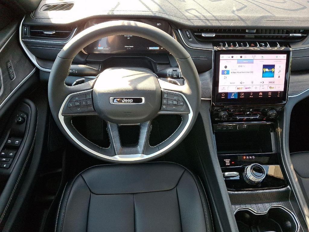 new 2025 Jeep Grand Cherokee car, priced at $49,098
