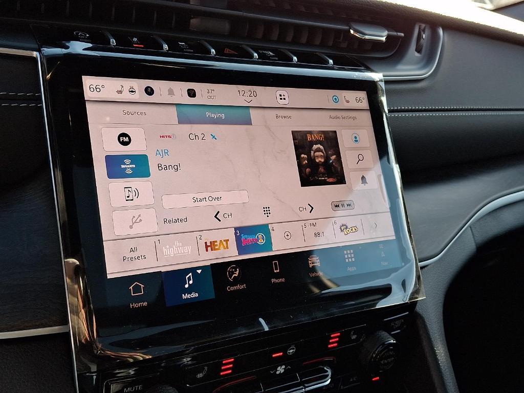 new 2025 Jeep Grand Cherokee car, priced at $48,860