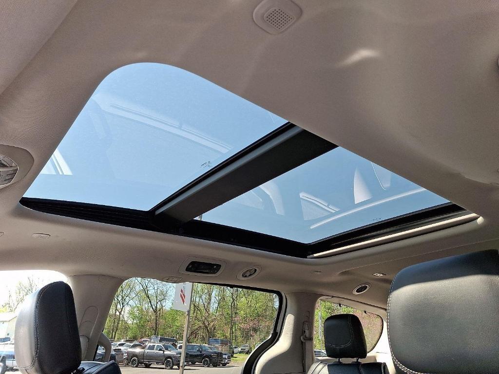 used 2024 Chrysler Pacifica car, priced at $30,600