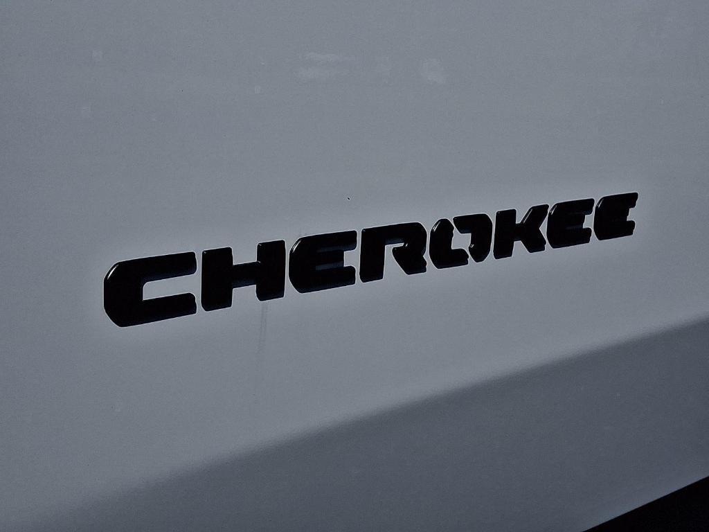new 2026 Jeep Cherokee car, priced at $38,025