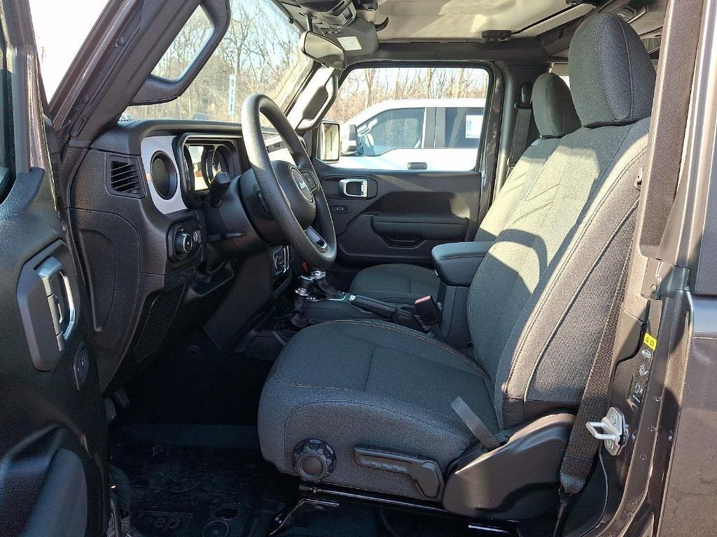new 2026 Jeep Wrangler car, priced at $39,113