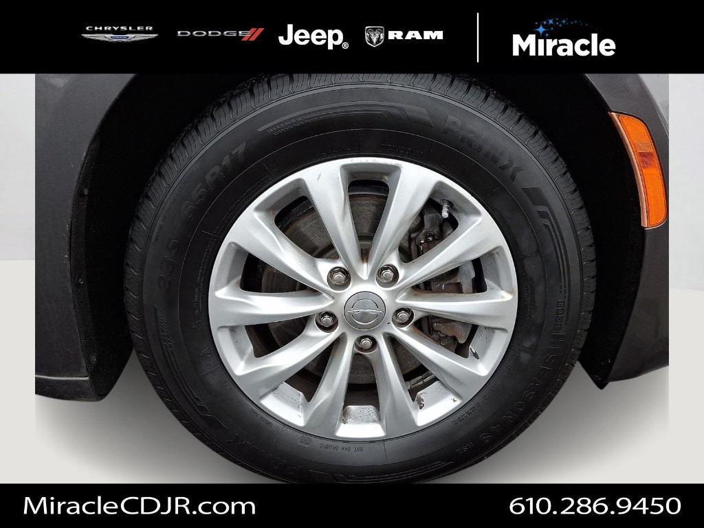 used 2018 Chrysler Pacifica car, priced at $12,995