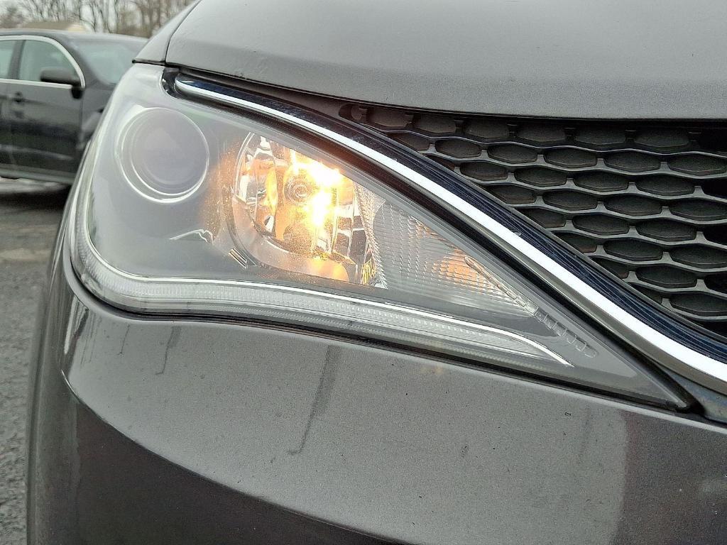 used 2018 Chrysler Pacifica car, priced at $12,995