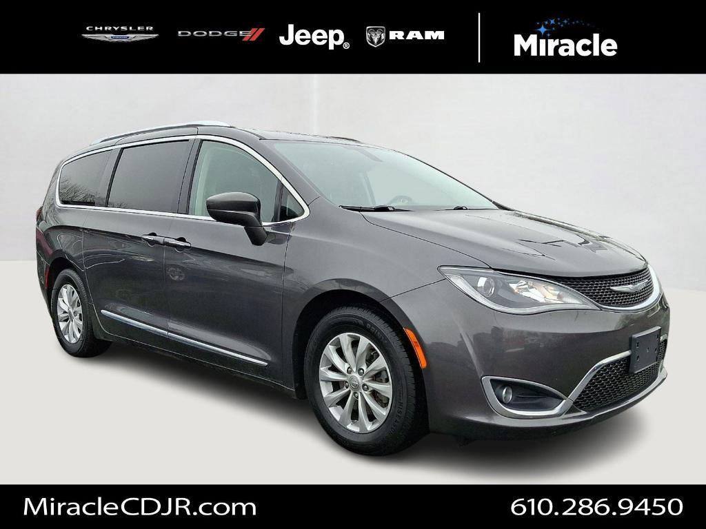 used 2018 Chrysler Pacifica car, priced at $12,995