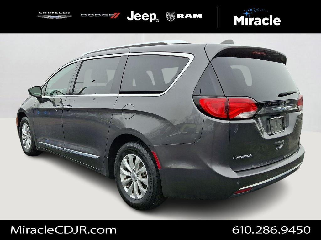 used 2018 Chrysler Pacifica car, priced at $12,995