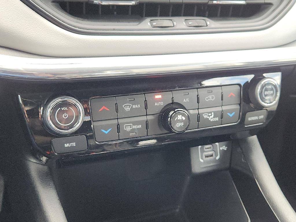 used 2022 Jeep Compass car, priced at $20,995