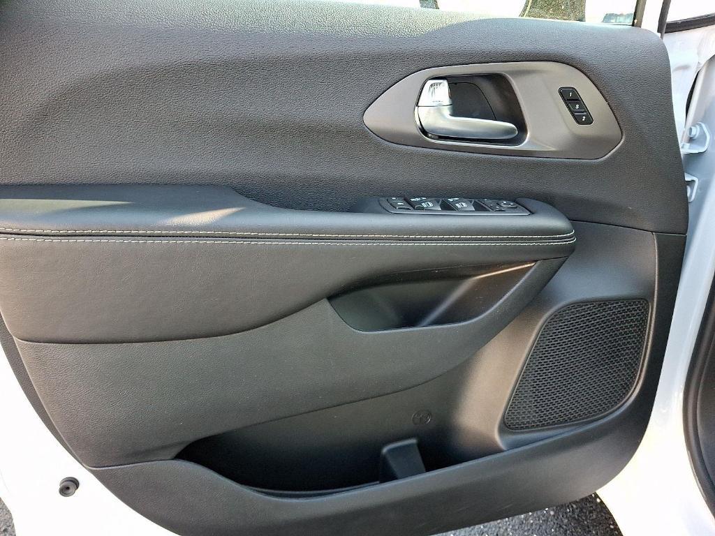 new 2026 Chrysler Pacifica car, priced at $42,519