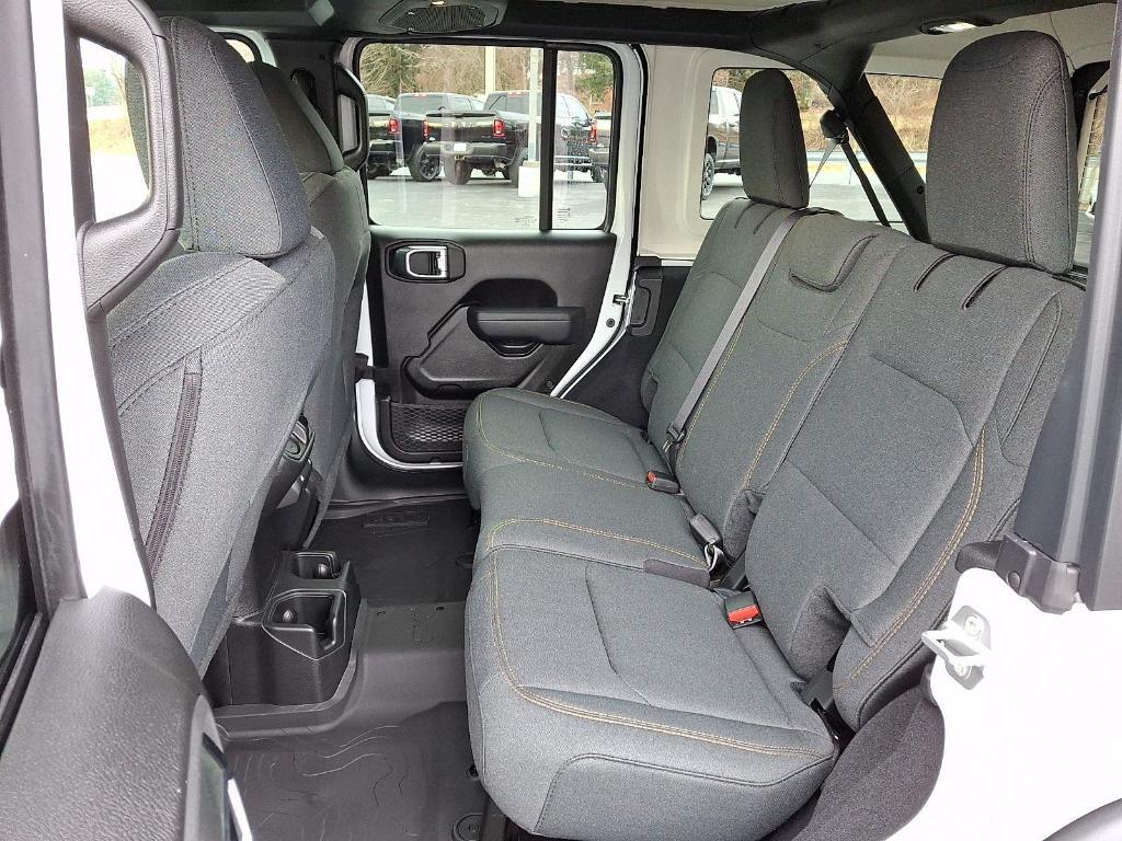 new 2026 Jeep Wrangler car, priced at $47,777