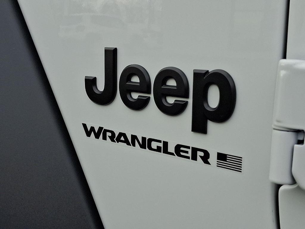 new 2026 Jeep Wrangler car, priced at $47,777