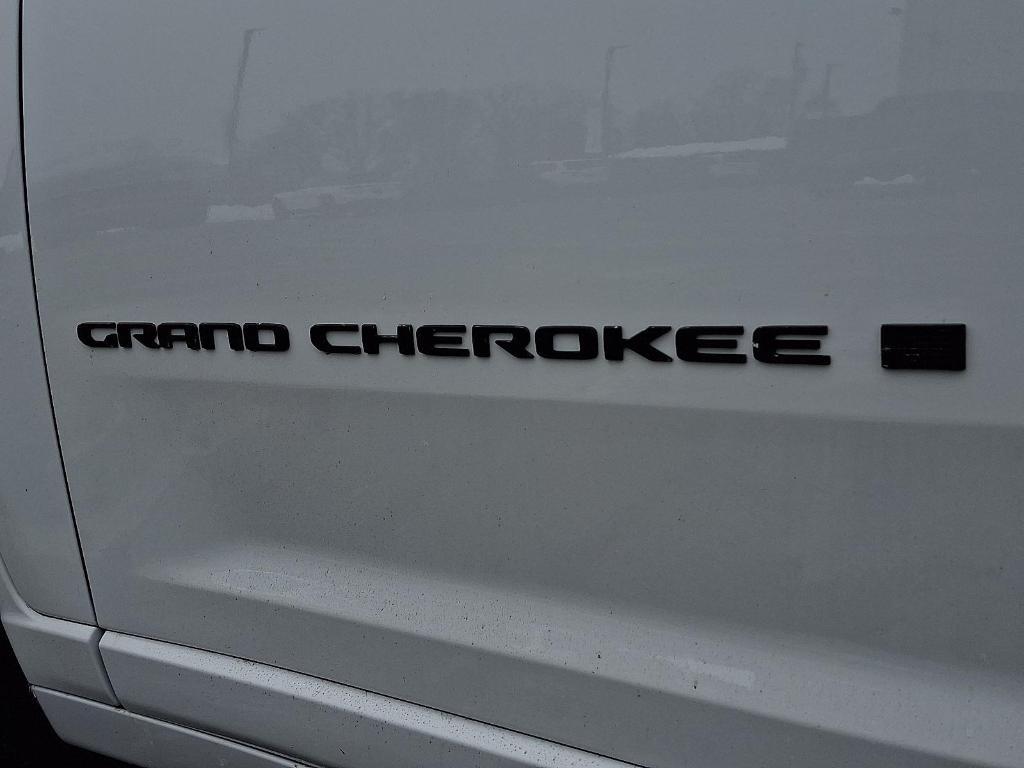 new 2026 Jeep Grand Cherokee car, priced at $52,326