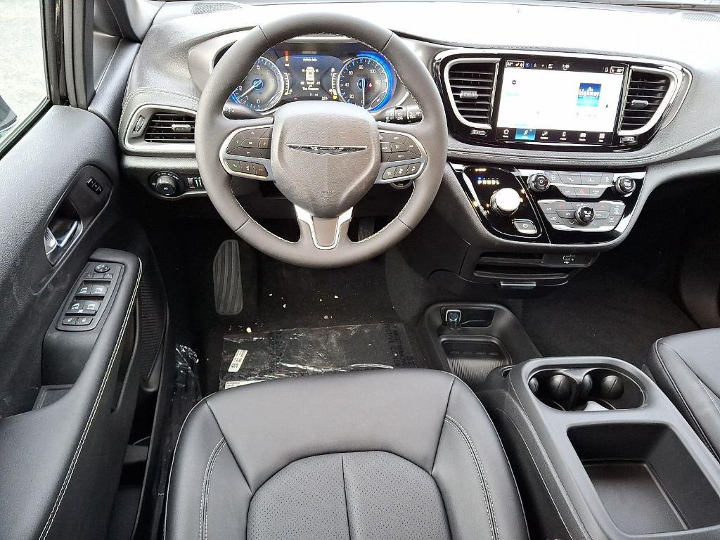 new 2026 Chrysler Pacifica car, priced at $43,005