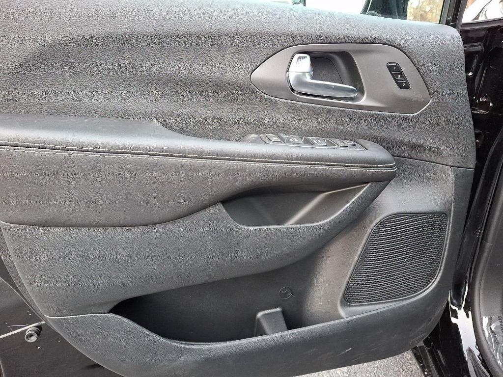 new 2026 Chrysler Pacifica car, priced at $43,005