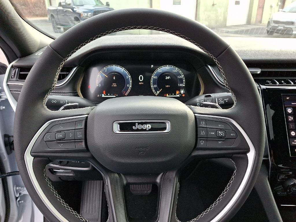 new 2025 Jeep Grand Cherokee L car, priced at $39,055