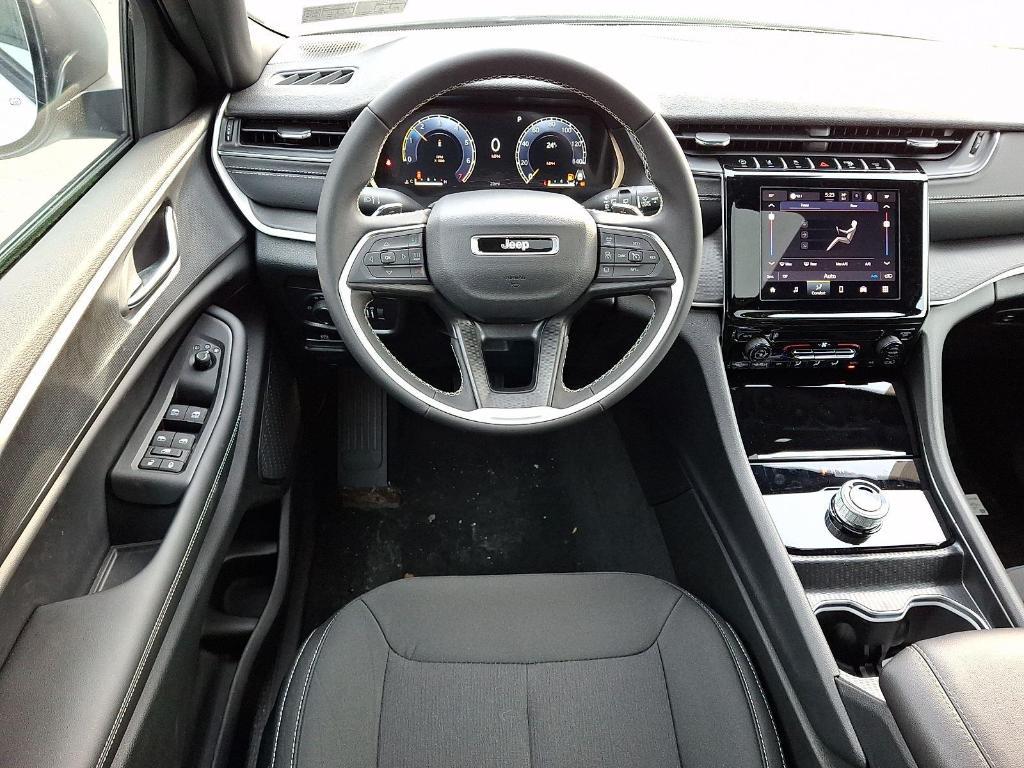 new 2025 Jeep Grand Cherokee L car, priced at $39,055