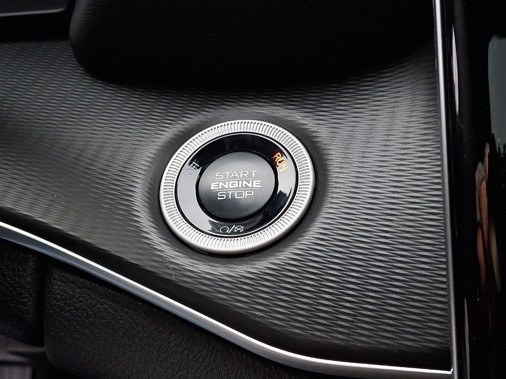 new 2025 Jeep Grand Cherokee L car, priced at $39,055