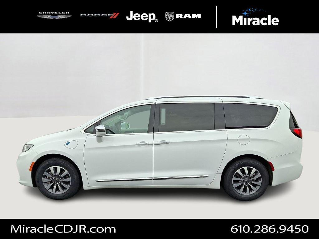 used 2021 Chrysler Pacifica Hybrid car, priced at $24,000