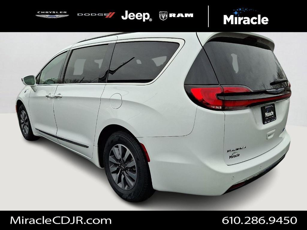 used 2021 Chrysler Pacifica Hybrid car, priced at $24,000