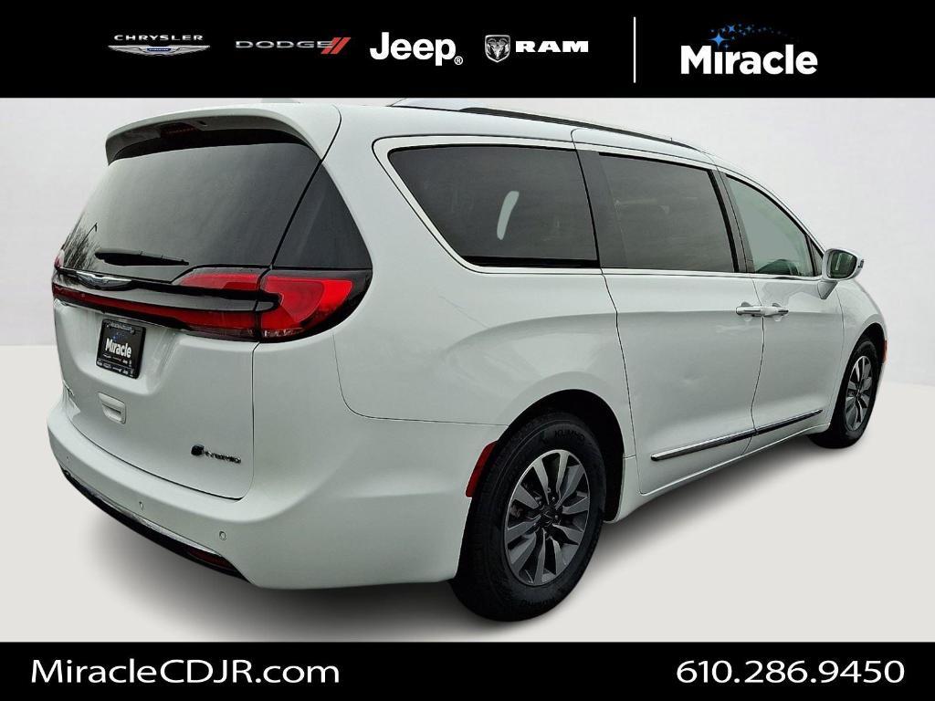 used 2021 Chrysler Pacifica Hybrid car, priced at $24,000