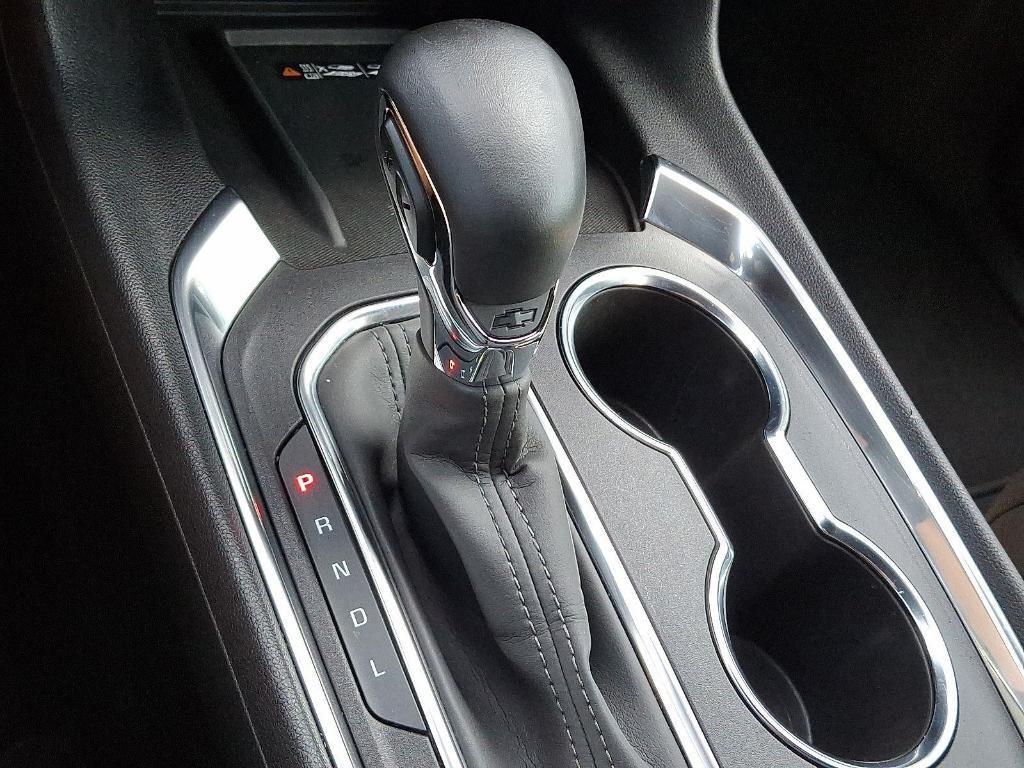 used 2023 Chevrolet Traverse car, priced at $28,995