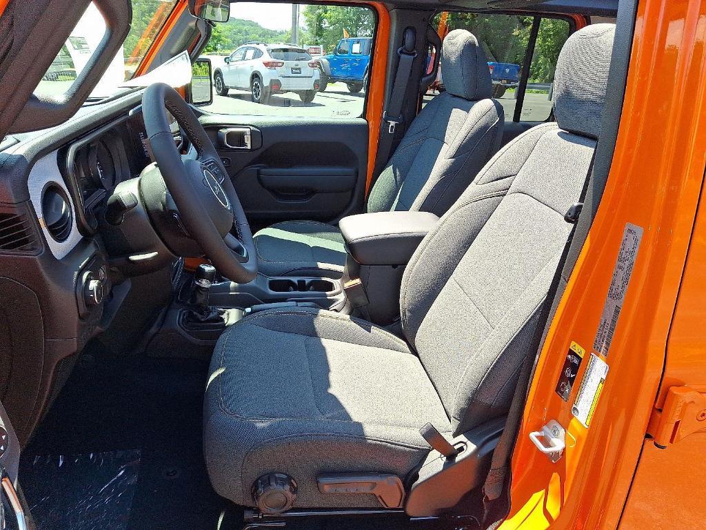 new 2025 Jeep Wrangler car, priced at $44,845