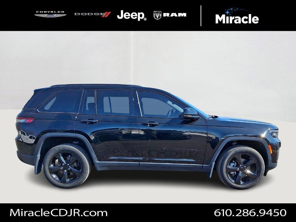 used 2023 Jeep Grand Cherokee car, priced at $33,975